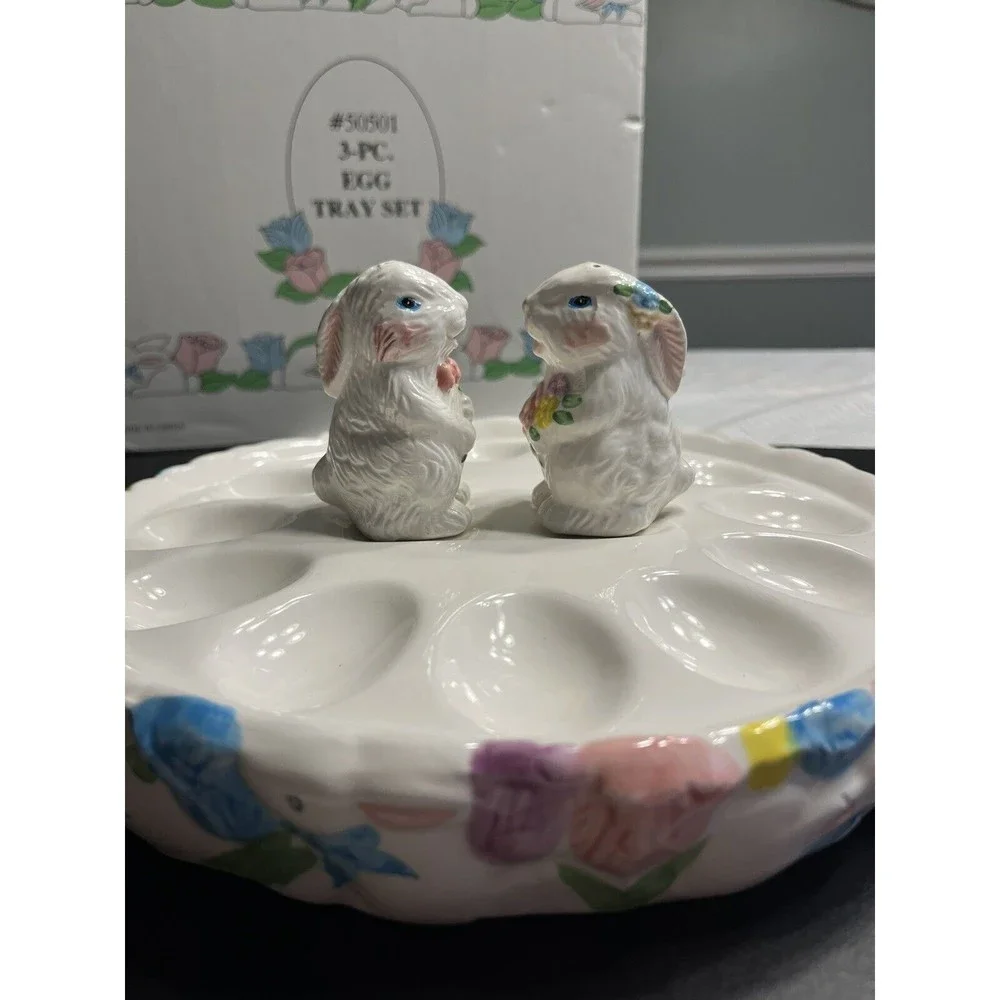 Ceramic Easter Egg Plate with Bunny Rabbit Salt n Pepper Shakers IOB